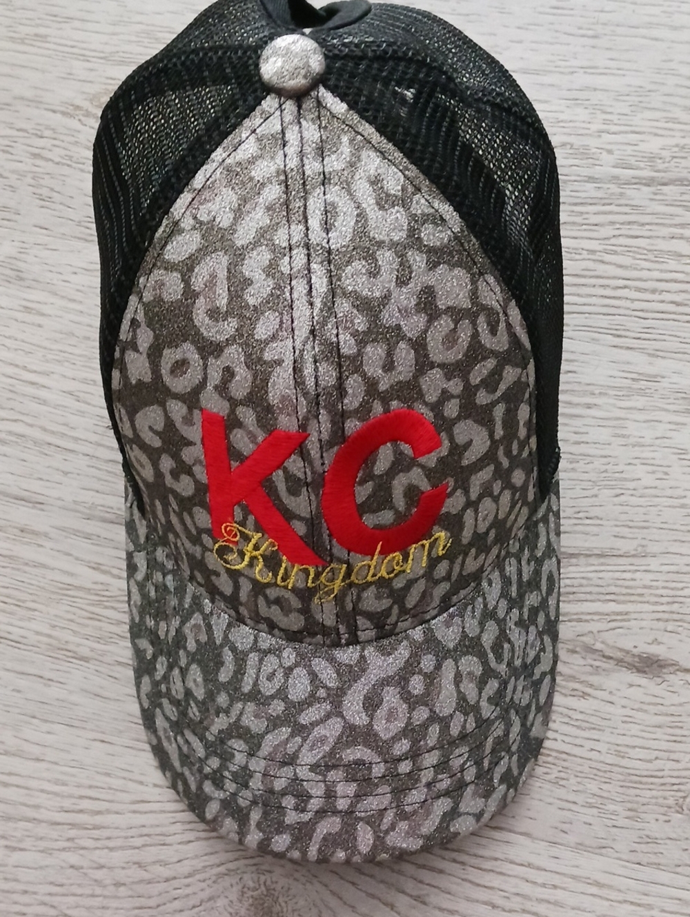 KC Kingdom Leopard Print Mesh Baseball Cap - Silver & Black with Red Accent